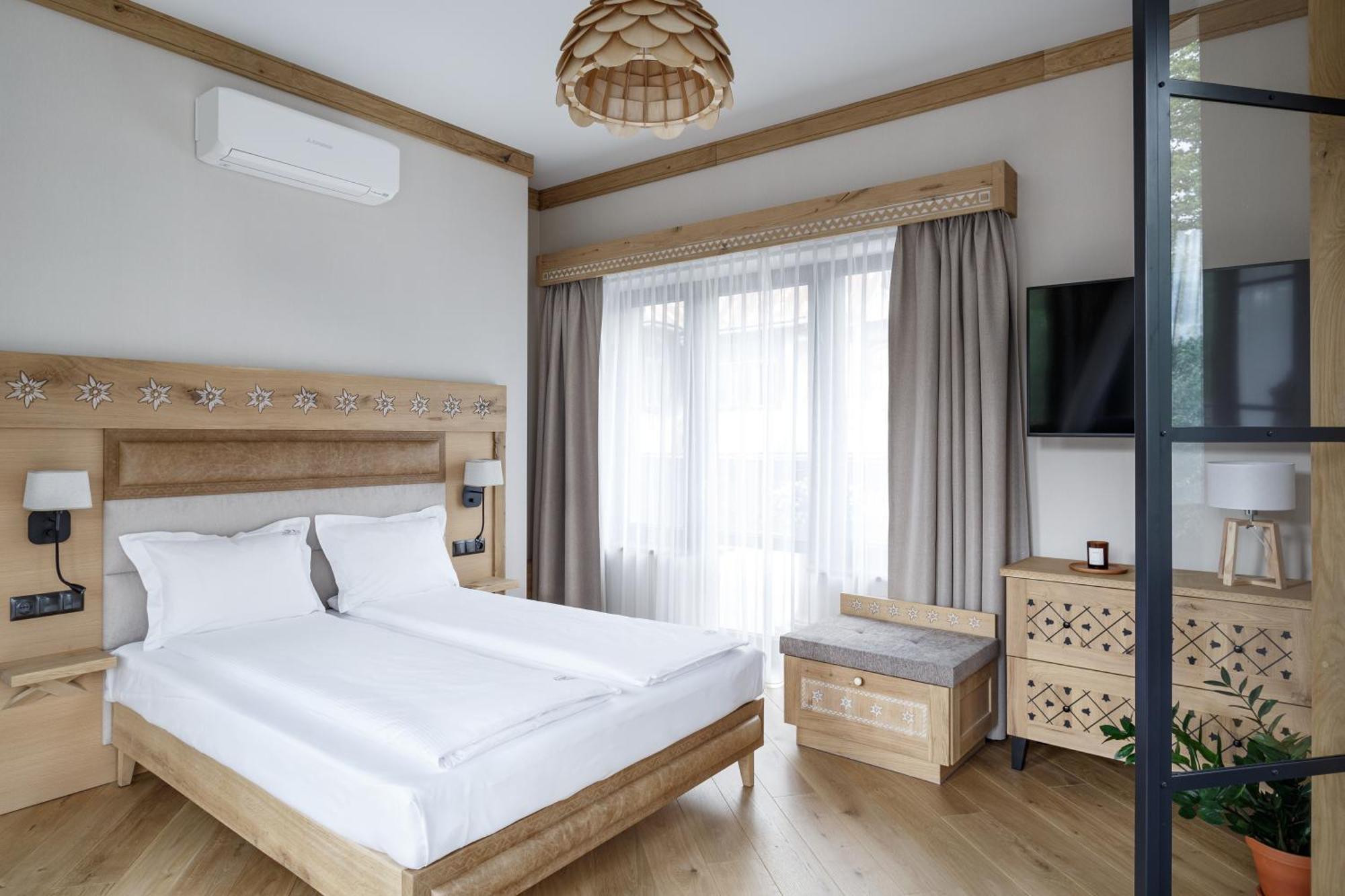 Aparthotel Cristina Zakopane Exterior photo